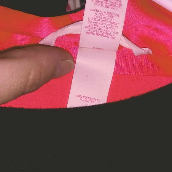 Victoria's Secret Robe - Picture 3 of 15